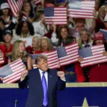 Трамп виступає на з'їзді Республіканської партії в Далласі, штат Техас