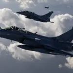Ілюстративне фото двох винищувачів Rafale ВПС Франції під час навчань Volfa 2025